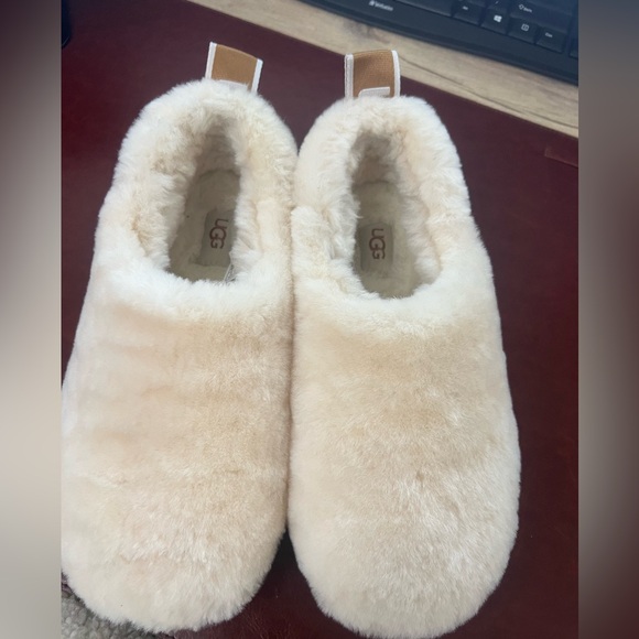 UGG Shoes - Ugg Classic Cozy Furry Bootie Slippers